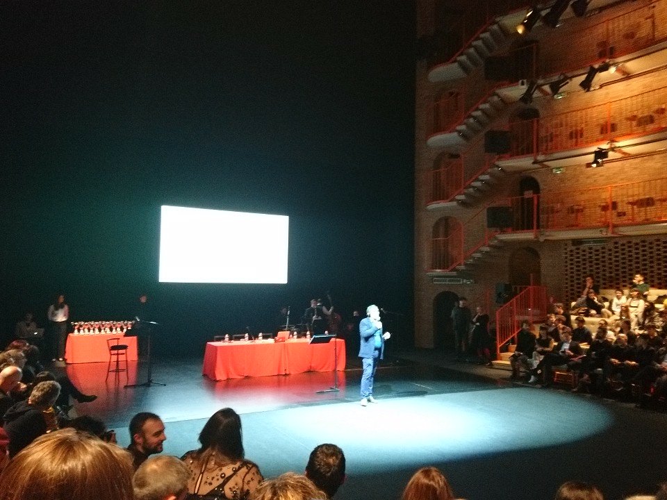 Iniziano ora i premi #Ubu40 e noi, emozionatissime, siamo tutte qui!