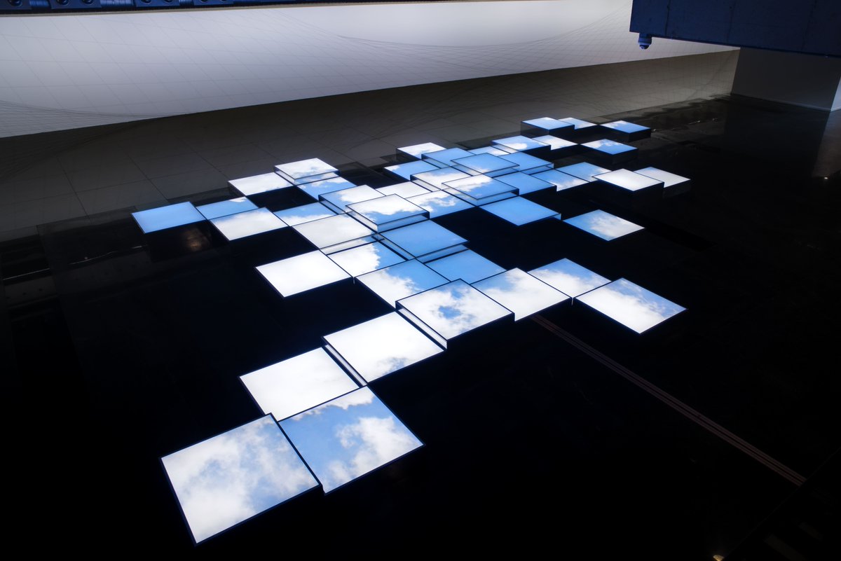 automaticaprod's tweet photo. Automatica 12 anos | ano 12: 2016 
2016 também foi o ano da mostra "Desmedidas", que aconteceu no Espaço Cultural BNDES. A exposição apresentou obras dos artistas Amalia Giacomini, Artur Lescher, Eduardo Coimbra. Com curadoria de Felipe Scovino. https://t.co/L5nI21adva