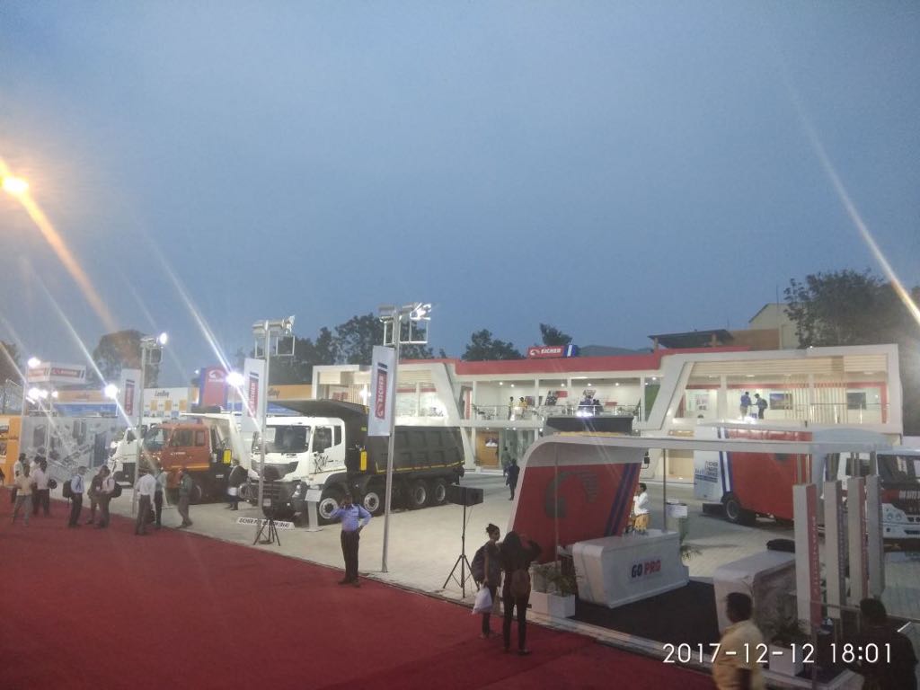 ETBIndia's tweet photo. A few pictures from the EXCON 2017, where the next-gen Eicher trucks are seen garnering the limelight and visitors having a first-hand experience of it all.
#EXCON2K2017 #CIIExcon2017 #Excon2017 #EicheratExcon https://t.co/fE11cmVdhQ