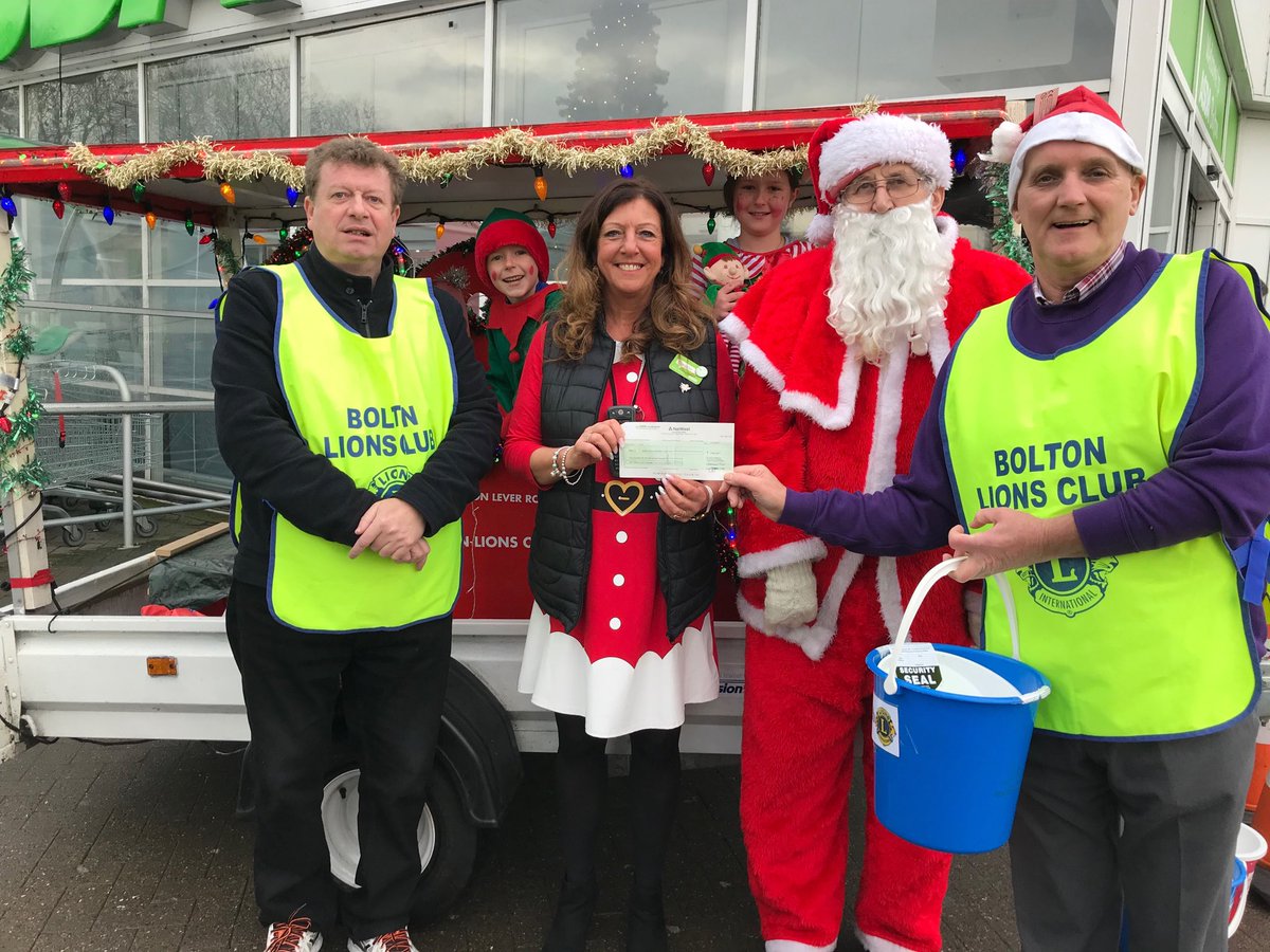 <a href="/AsdaBolton/">Community Champion</a> <a href="/AsdaFoundation/">Asda Foundation</a> presenting <a href="/BoltonLions/">Bolton Lions Charity</a> cheque for £250 for senior citizens party. #BestChristmasEver