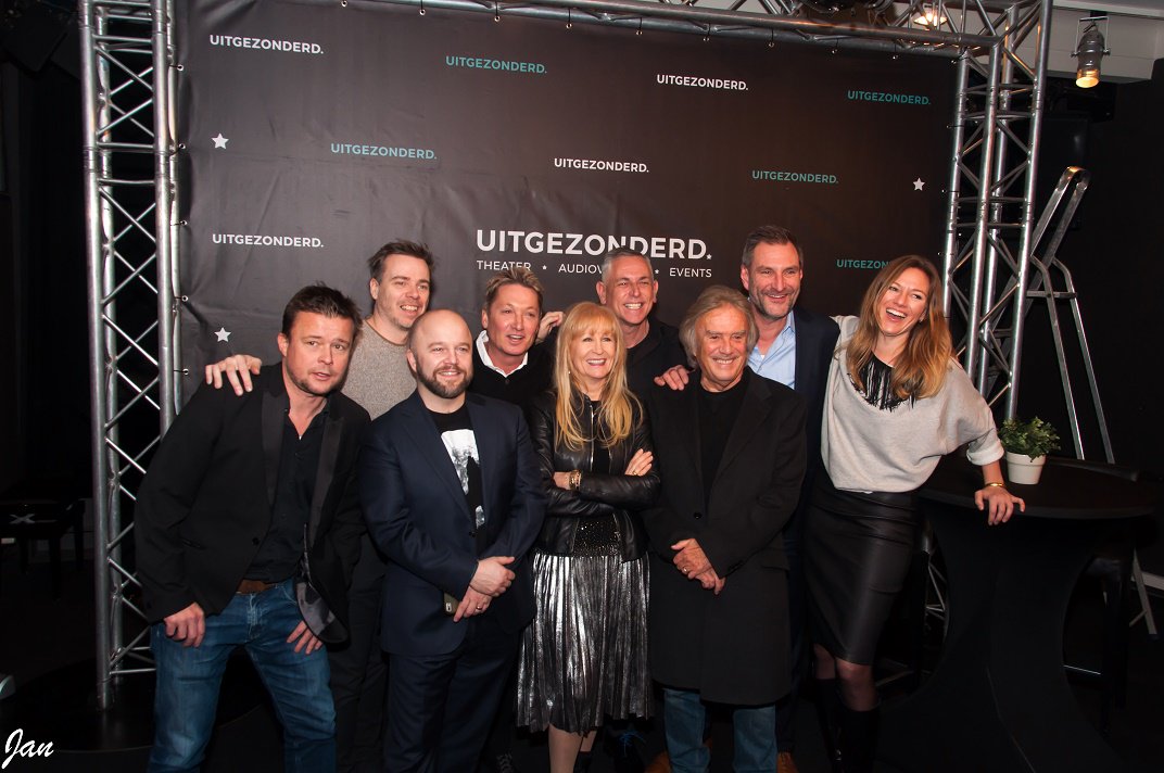 Castvoorstelling Theaterparodie "De Soundmixshow" goo.gl/qE8nuu <a href="/UitgezonderdT/">UitgezonderdTheater</a> #Fakkeltheater <a href="/VandeVeldePeter/">Peter Vandevelde</a>  #desoundmixshow <a href="/Brikske/">Brik Van Dyck</a> #SvenDeRidder #PeterVanAsbroeck <a href="/Illie_2/">HildeDeBaerdemaeker</a> <a href="/BartKaell/">Bart Kaëll</a> #BobJennes