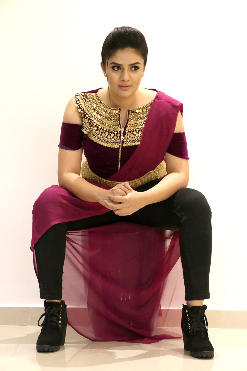 MukhiSree's tweet photo. In this new avatars! ☺️ https://t.co/gT7Q1XIvvA