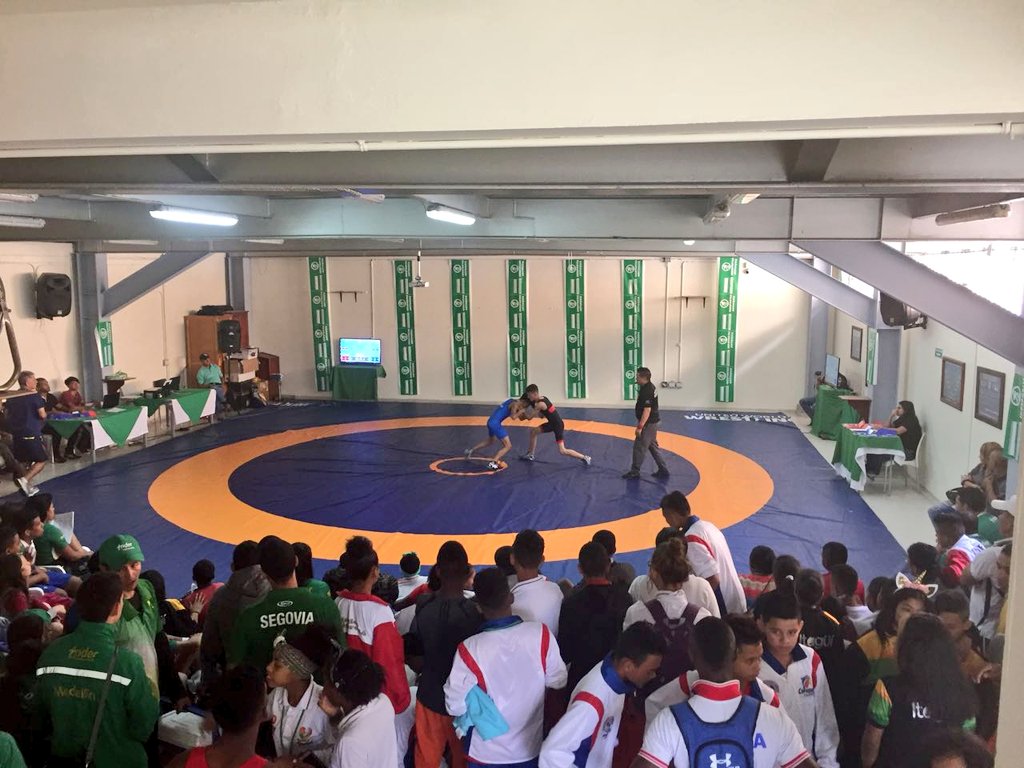 IndeportesAnt's tweet photo. Lucha, deporte destacado en la Final de los #JuegosDepartamentales #Andes2017
#40AñosCampeones 🙆🙋 https://t.co/AjzP3420Qg