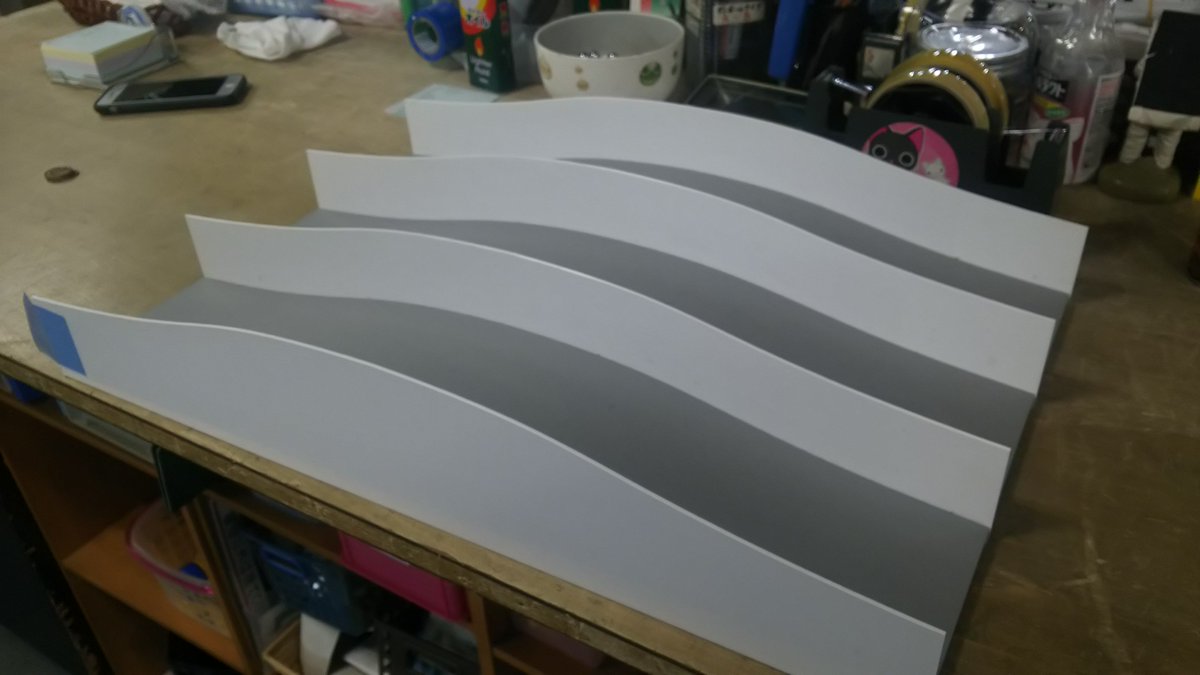 店長です。 今日はミニ四駆大会です。 1Pドラゴンバックですが、これ