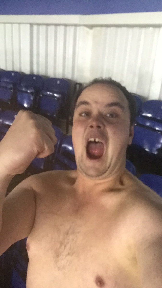 LadleyQuotes's tweet photo. Leicester away = LIIIIIMMMBSSSSS https://t.co/j8HozV3W7l