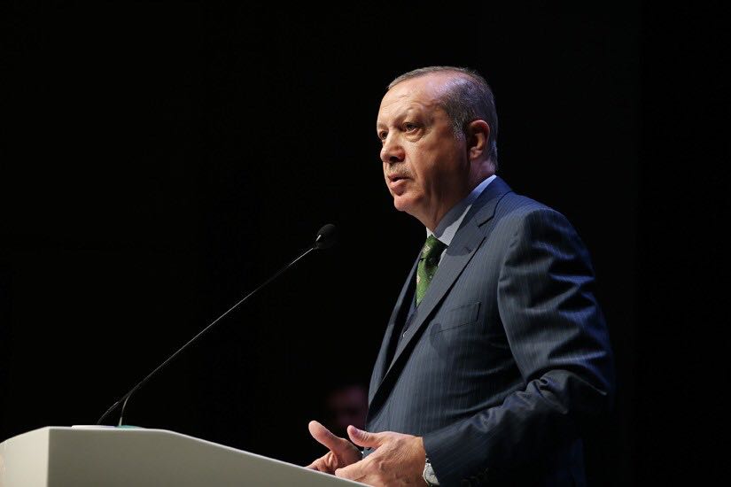 rterdogan_ar's tweet photo. عندما تعلو أصوات المآذن على نيران الحروب في العالم الإسلامي وعندما تسود الوحدة في بلدانه بدل التشتت وحينما ترتقي بصيرة المسلمين لن يجرؤ أحد على الاقتراب من مقدساتنا
#القدس_عاصمة_فلسطين_الأبدية https://t.co/53x2PpcbRF
