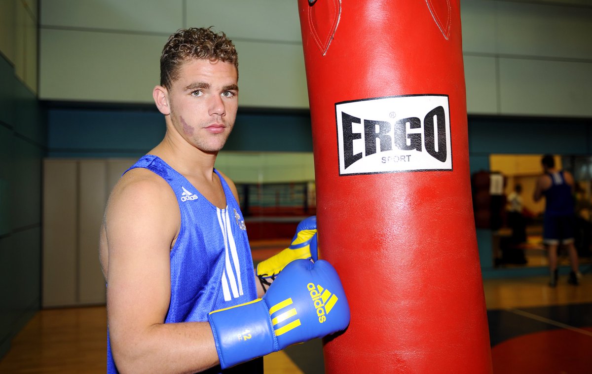 FrankWarren's tweet photo. He was a successful amateur, he’s a 25-0 World Champion as a pro 👑 

Tonight he faces his toughest test.

RT 🔃 If you’re backing @bjsaunders_ to put on a masterclass on away soil.

#SaundersLemieux https://t.co/4zMUZJvkhS
