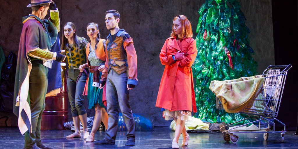 #DUSEdanza Alle ore 21 "Lo schiccianoci" con il <a href="/_ballettodiroma/">BallettodiRoma</a> diretto da Massimiliano Volpini bit.ly/2hyV0Ea