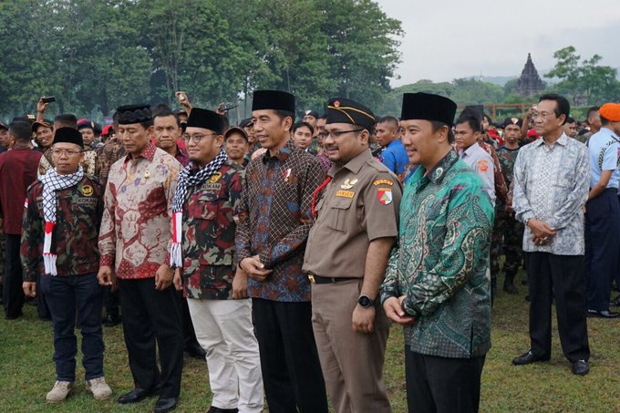View image on Twitter