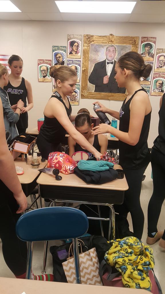 AlbanyPawettes's tweet photo. They call themselves the Six Second Hair Salon! #SSS  #onlyatadancecomp #albanypawettes https://t.co/6k6yCZ7ali