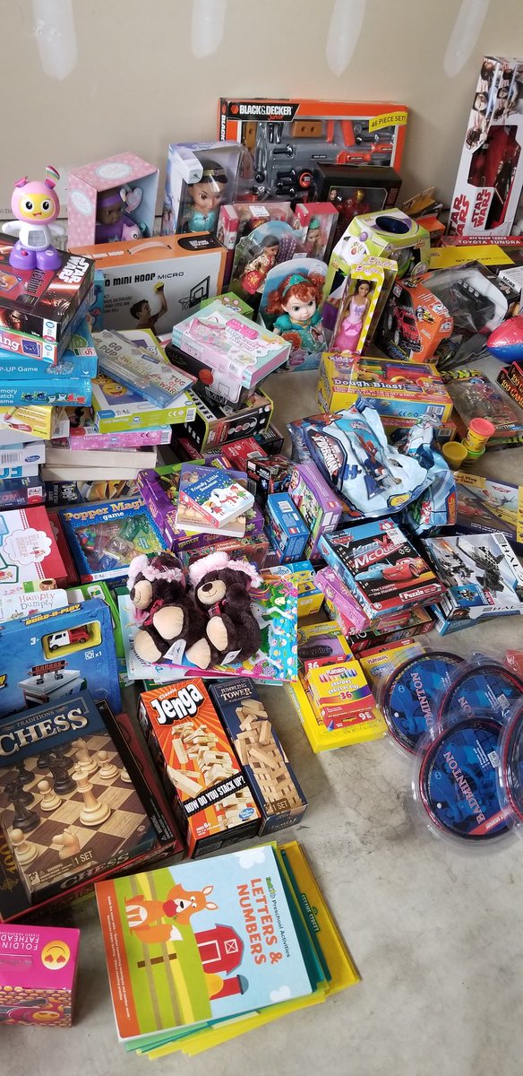 andrea_grant_hr's tweet photo. Toys, toys, toys! 5th annual toy giveaway at @ChristNBMin thx @Raheem_DeVaughn @GuyLambertNews @JustCuriousPoe #fredsmoot #joshmorgan @ccaa_events @BahamaBreeze #PotomacMills https://t.co/8FOJrIMgFJ