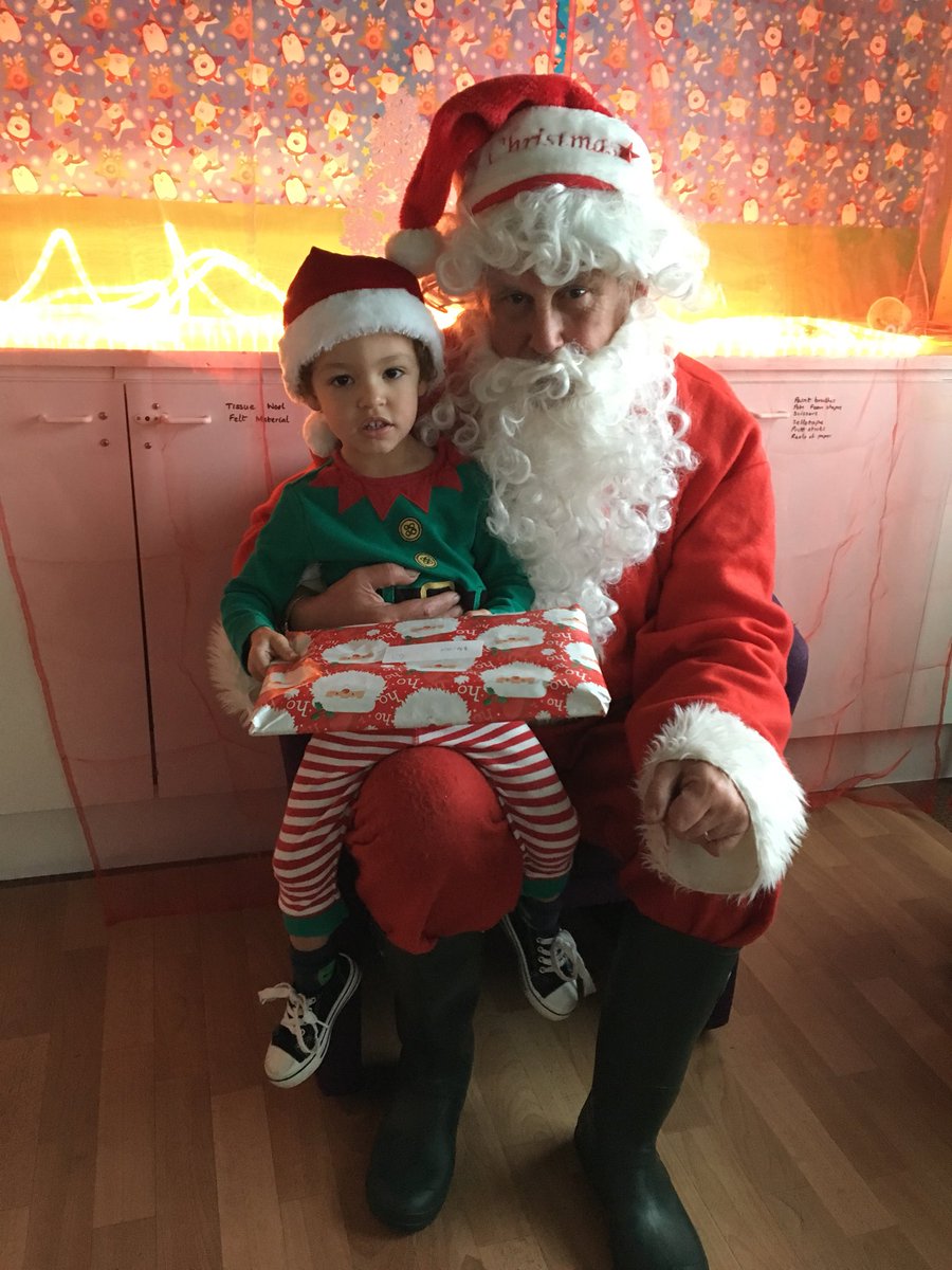 HaileyWarner17's tweet photo. Today Maurice met his hero! #hero #santa #lunchwithsanta https://t.co/rtwbLhqV5h