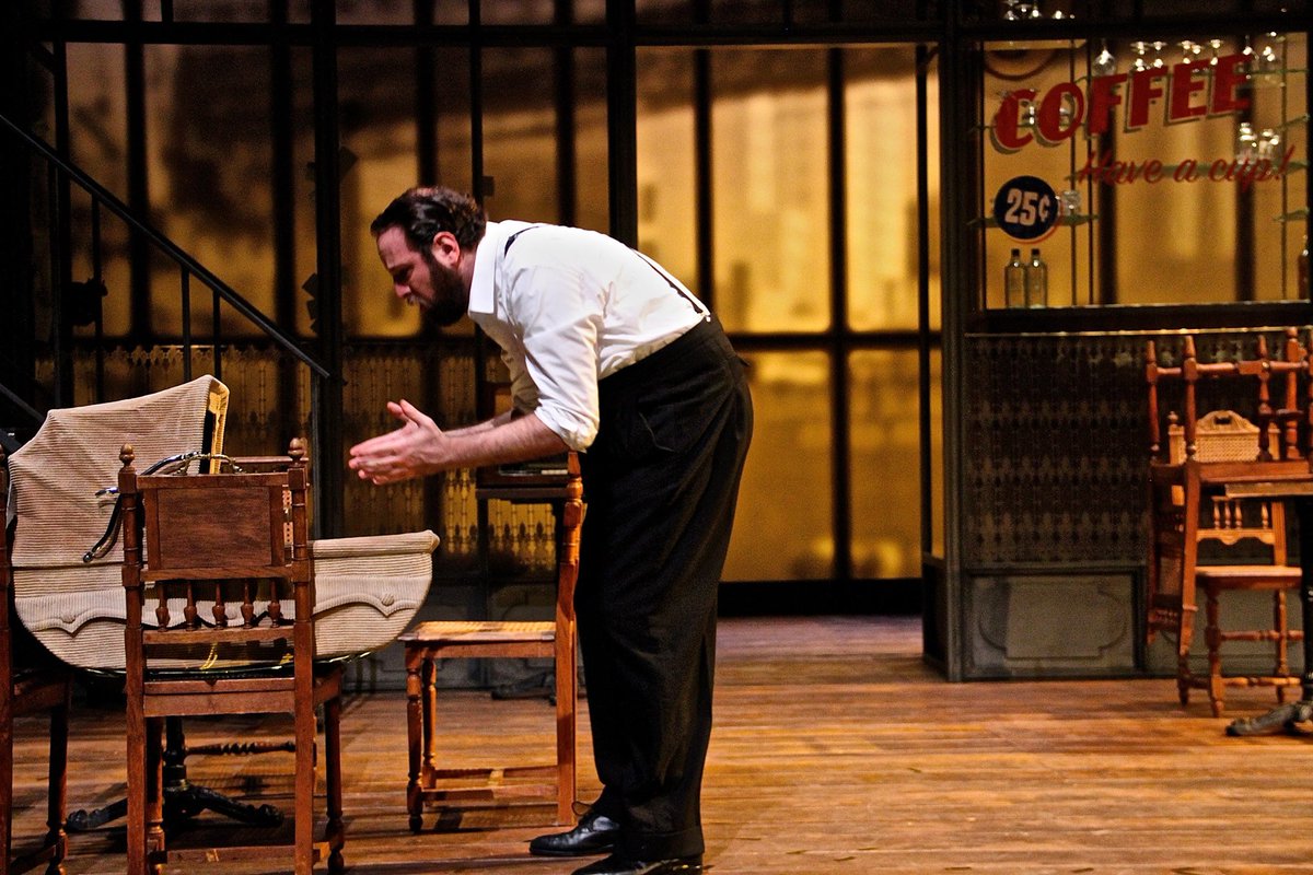 TheatreDeLiege's tweet photo. « Conversations avec mon père », grande saga familiale drôle et sentimentale, #première ce dimanche ➜ 28/12, tout public ! ➜ https://t.co/mQsmXd7DHE  #Liege https://t.co/KIyKv3Jr4Y