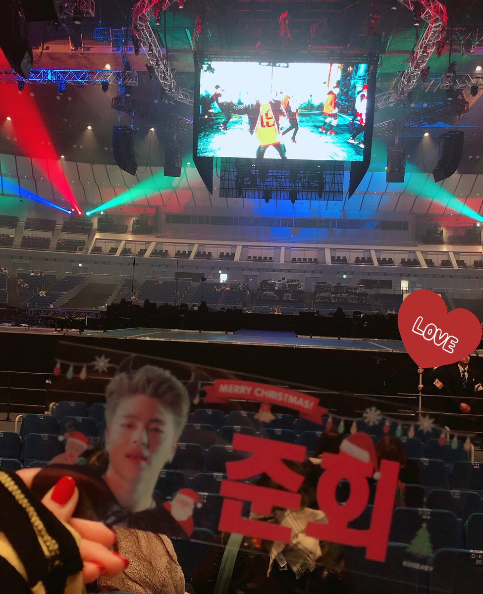 리이 tweet media