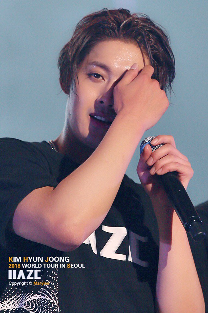 20171202 KHJ World Tour 'HAZE' in Seoul
【Please DON'T cut the logo and modify the picture.】#김현중 #KimHyunJoong #HAZE