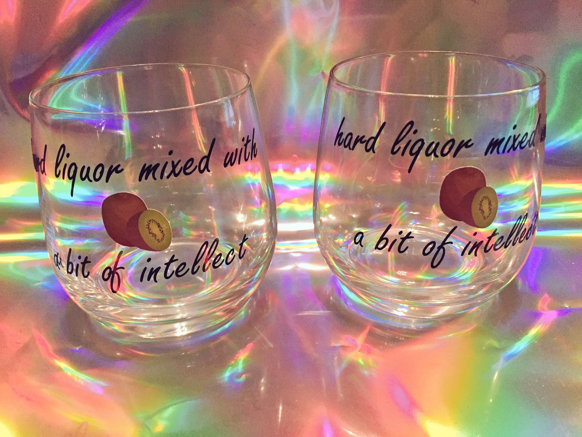 fantourmerch's tweet photo. Custom Kiwi Whiskey Glasses. 🥝🥃 @Harry_Styles https://t.co/fCDW44m7VK