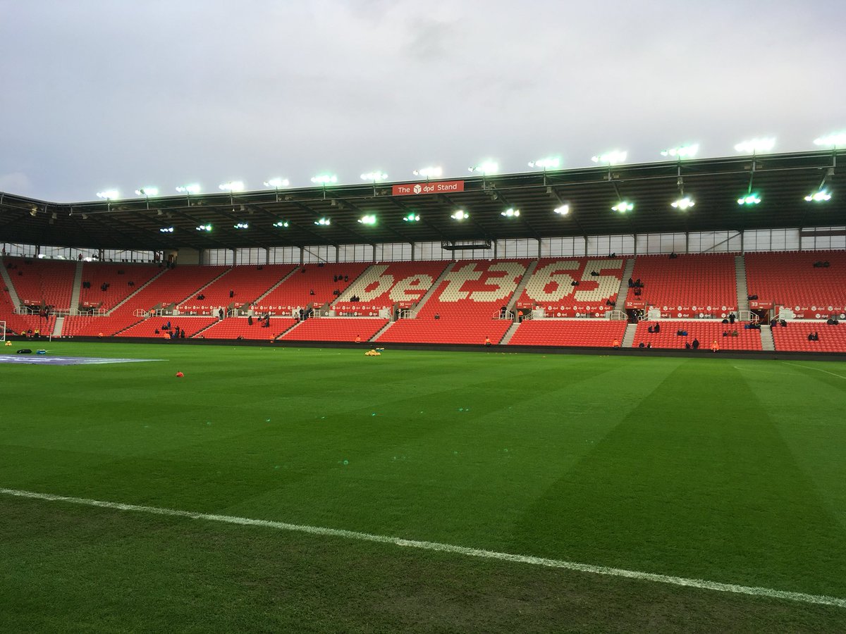 Snapshotmal's tweet photo. #Scfc lights on. Just need some players. @PeteSmith1983 https://t.co/RqQYTekt9T