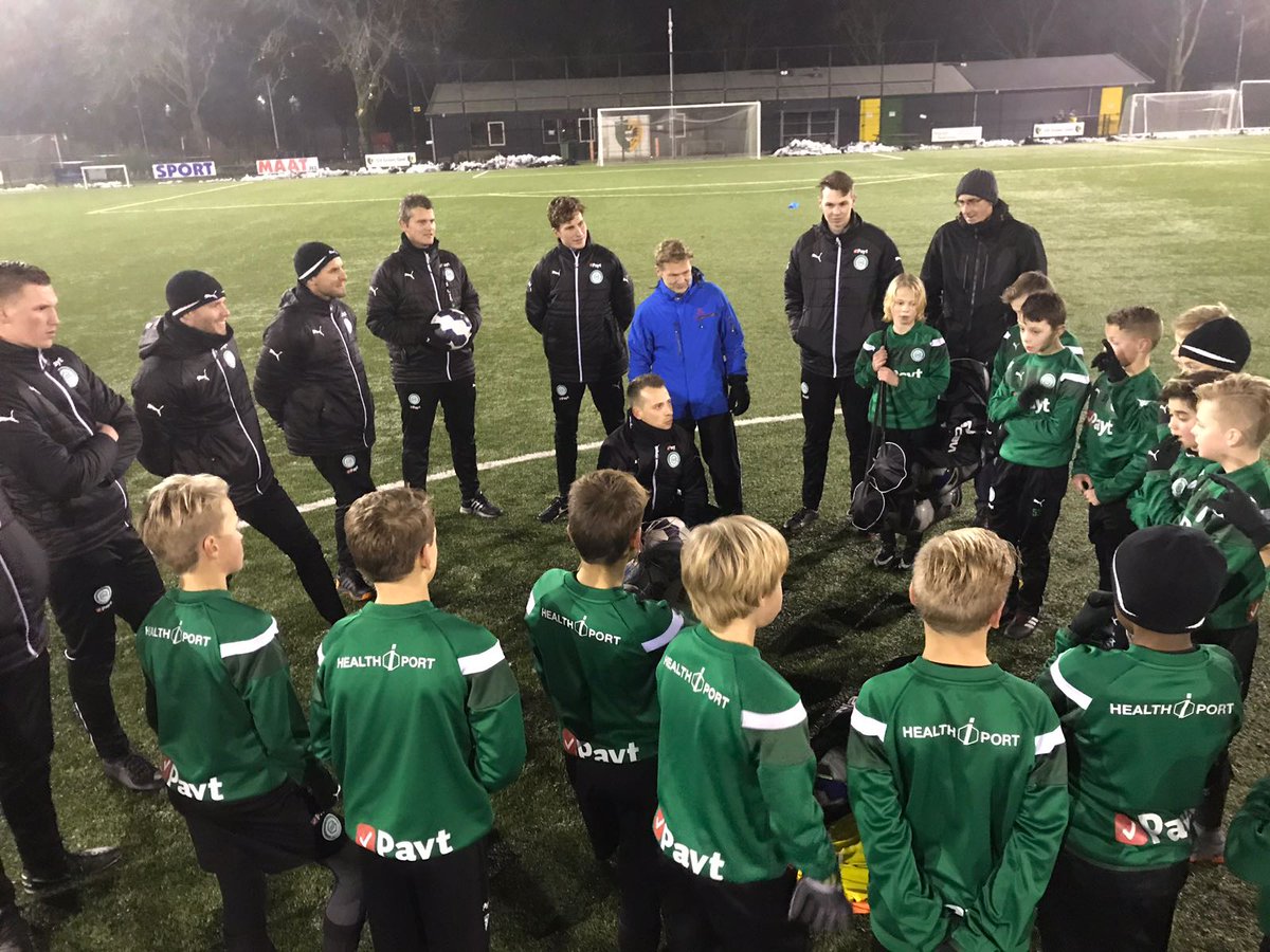 Team TCM opleiding heeft gezamenlijk o.l.v. docenten Hanze training gegeven aan o.12 en o.13 onder thema impliciet leren. Les 2 na theorieblok eerder deze periode. Blijven leren en ontwikkelen!