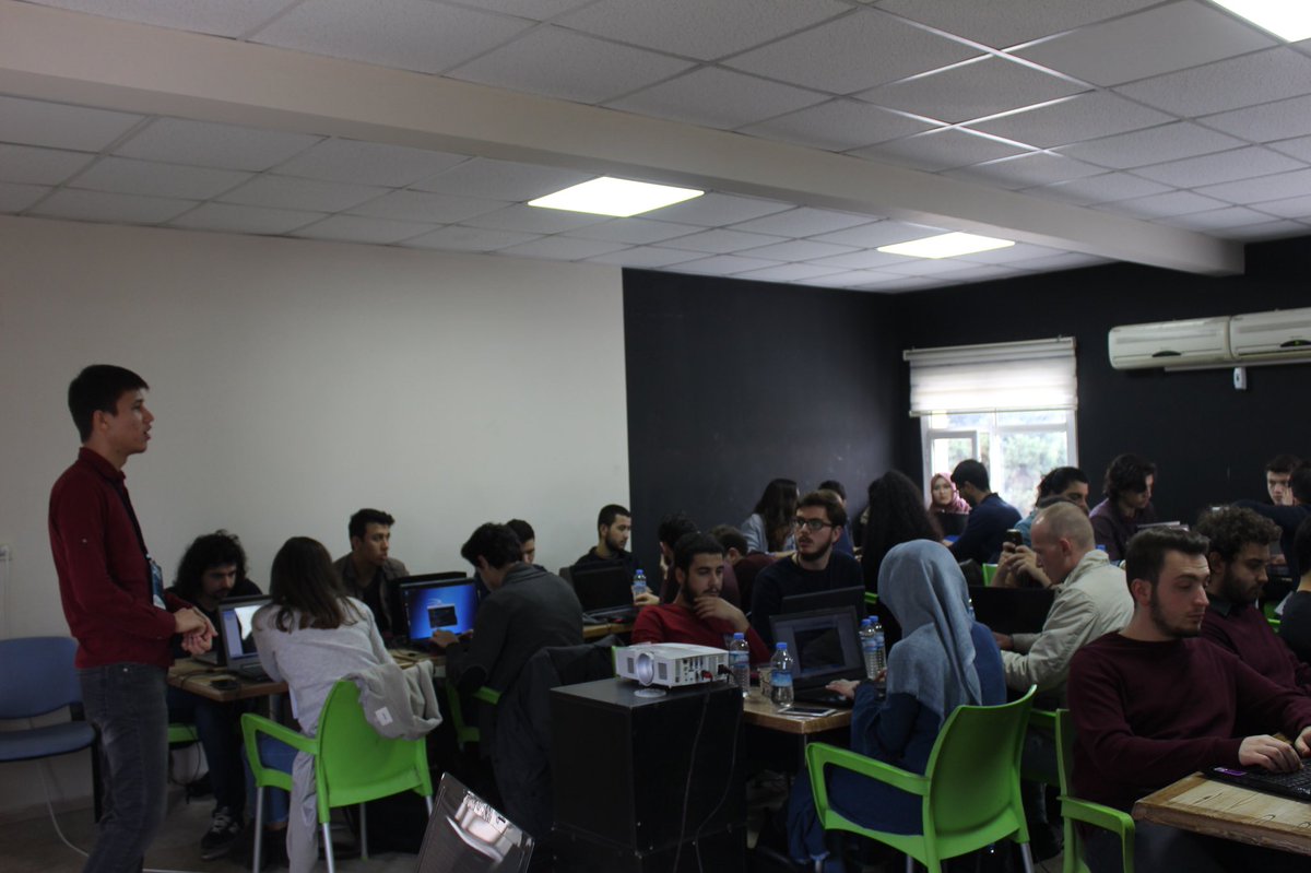 yildizokan4's tweet photo. #hackwhite etkinliğinde yerimizi aldık @keepnetlabs @fortunasecurity https://t.co/Q08ee4Xxv2