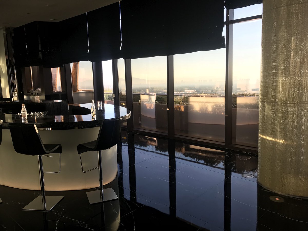 FunkhausB's tweet photo. The view from our gig not to mention we stayed in the room after we were done playing. #luxurylife #redrockresort https://t.co/87Ve2D2bUg