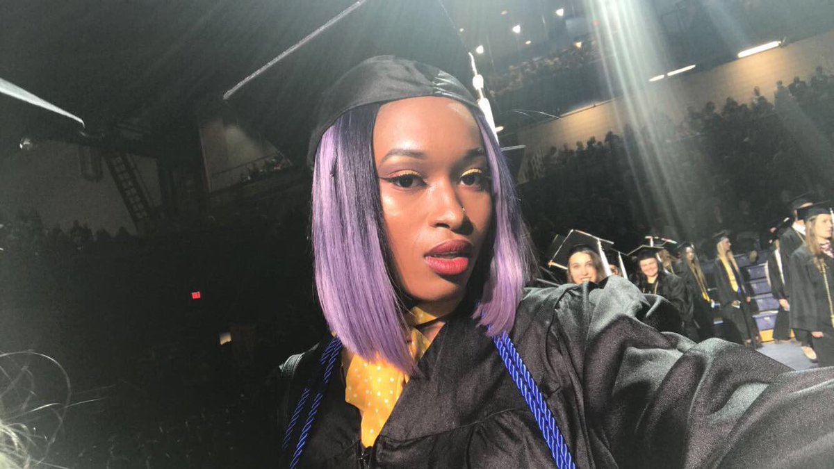 ImLadyBugg_'s tweet photo. Iβm tired af. But Iβm here #KentState17 ππ #CumLaude π¦ https://t.co/pBnRGLdOuz