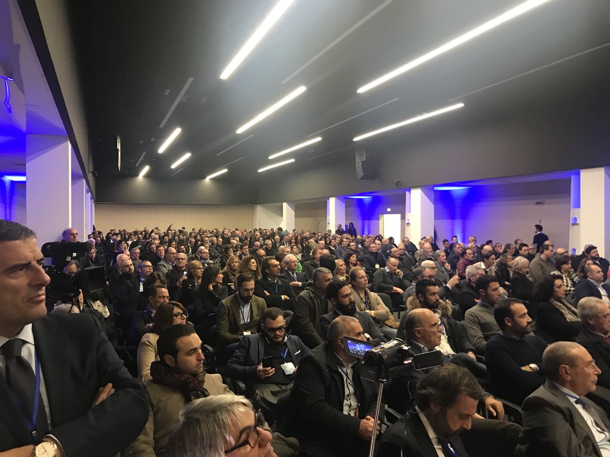 Dalla prossima settimana concluderemo percorso che ci porterà alla scadenza elettorale 
Insieme ad altre realtà con coerenza e chiarezza daremo vita a un progetto che non serve solo a far vincere il #cdx ma che guarda al futuro