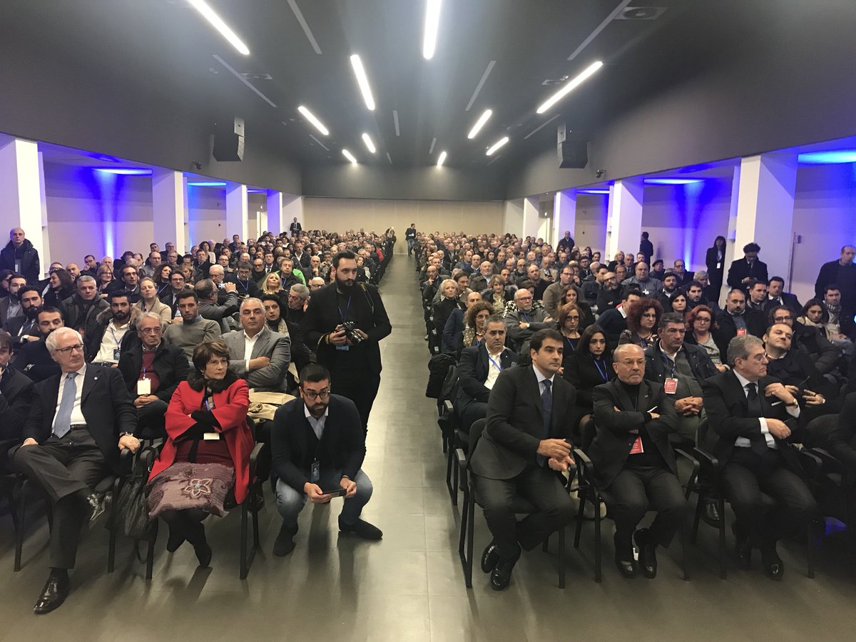 RaffaeleFitto's tweet photo. Dalla prossima settimana concluderemo percorso che ci porterà alla scadenza elettorale 
Insieme ad altre realtà con coerenza e chiarezza daremo vita a un progetto che non serve solo a far vincere il #cdx ma che guarda al futuro https://t.co/1S87kIg1ZN