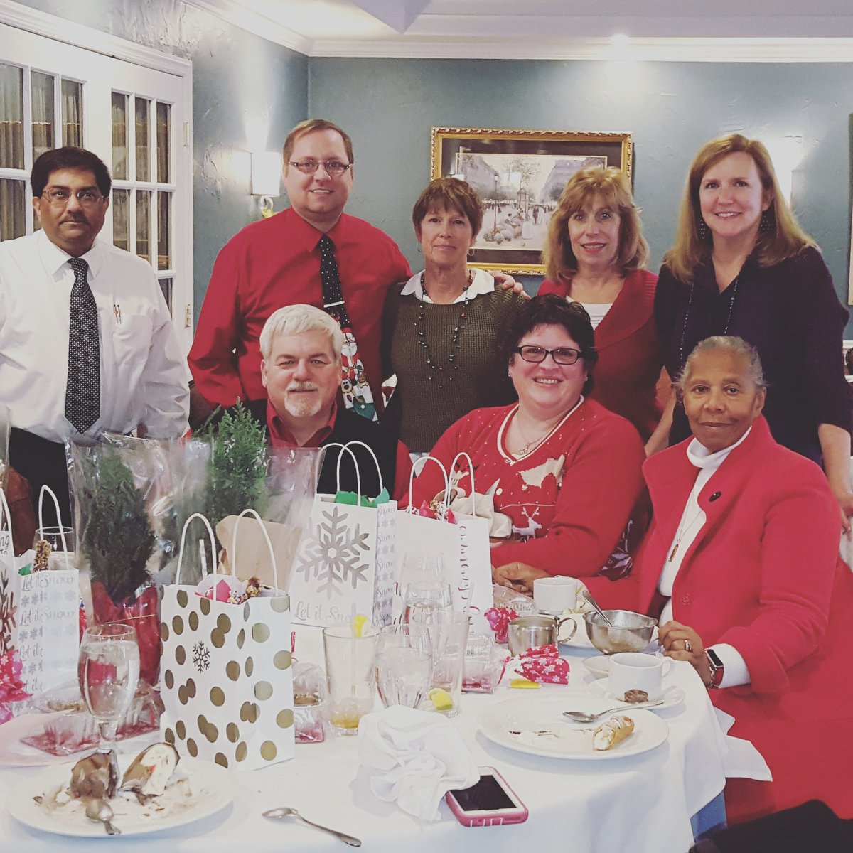 CCMITDept's tweet photo. Happy Holidays from the IT department. May they be merry and bright! See you in 2018. #CCM #ccmIT #morrisCounty #happyHolidays @CCM_edu https://t.co/vYfLqlvFKG