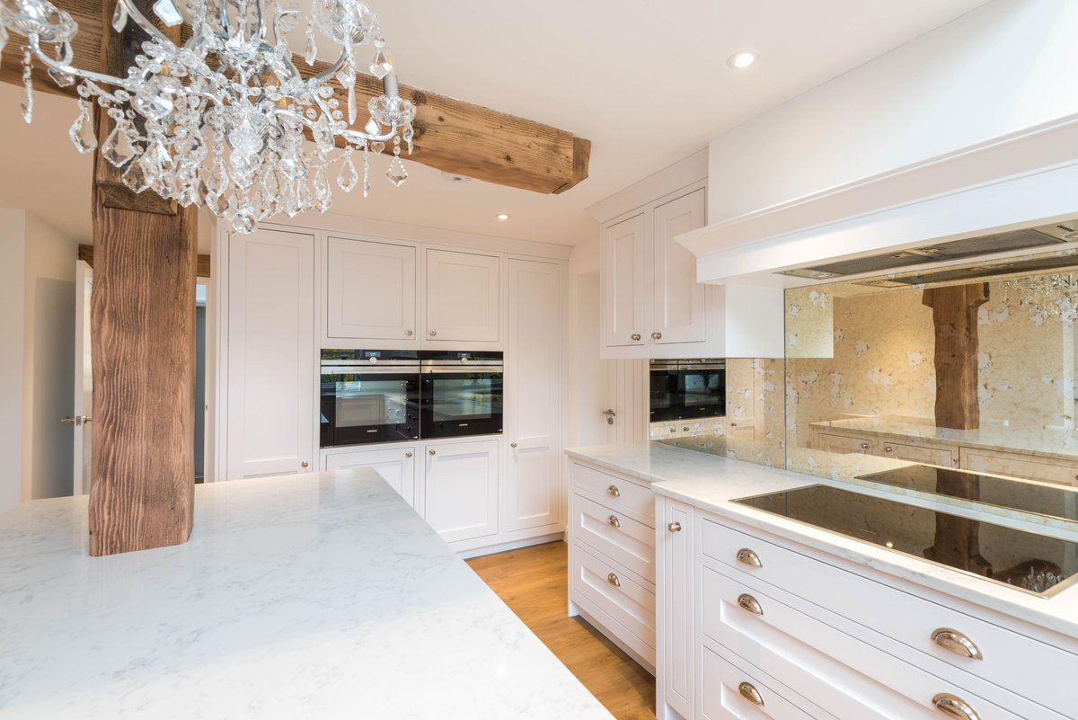 StanfordDesign1's tweet photo. Beautifully calm and serene 1909  #kitchen in Brentwood.
Painted in #Farrowandball Wevet with #CRLquartz Verona quartz worktops.
Lots of storage is provided with #kesse_pws ,
Finishing off with #Siemens appliances and lets not forget the brilliant #Quooker boiling tap. https://t.co/SzniqnZ6xP