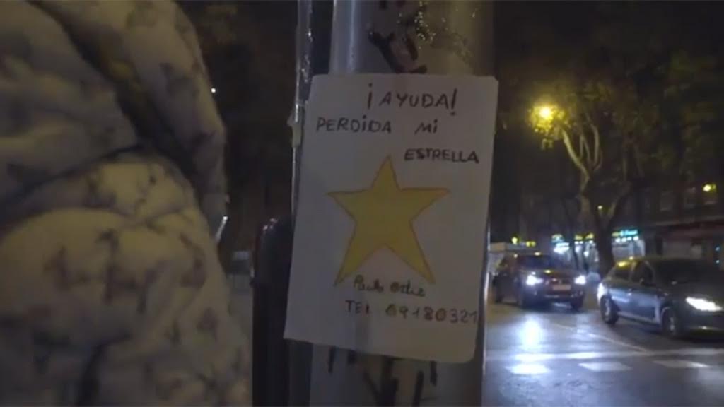 informativost5's tweet photo. "Queremos ser la 'estrella' que ilumine tu Navidad": el emotivo vídeo de la @policia https://t.co/y2eujxYM2j https://t.co/OGGBwtoWX6