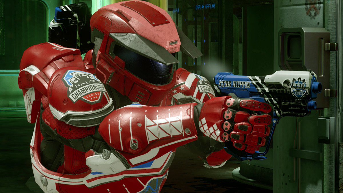 Happy Halodays! RT for a chance to win a @Str8Rippin pack for Halo 5. #HalodaysGiveaways