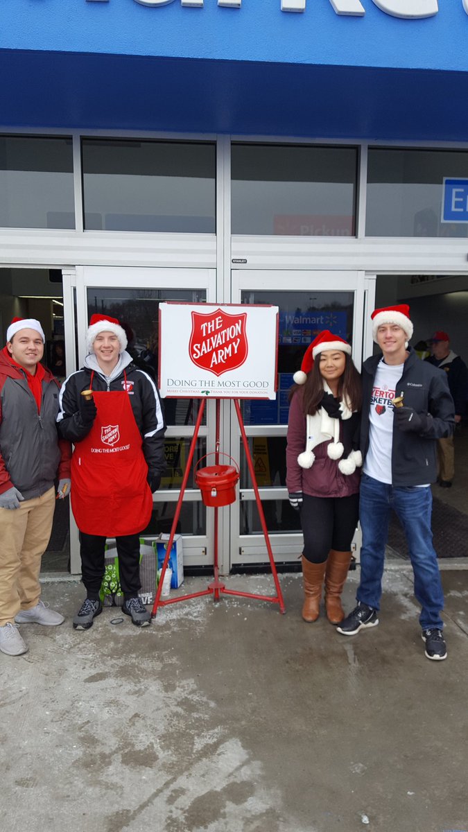 AliciaDinnell's tweet photo. Boyertown YAG getting in a full day of service hours ringing the bells! Nearing 500 service hours already! #layerup #putitonthetwitter @YMCAPAyag @pfvYMCA  @greg_rudder #boyertowny @ColinFootball55 https://t.co/9ijf33w37U