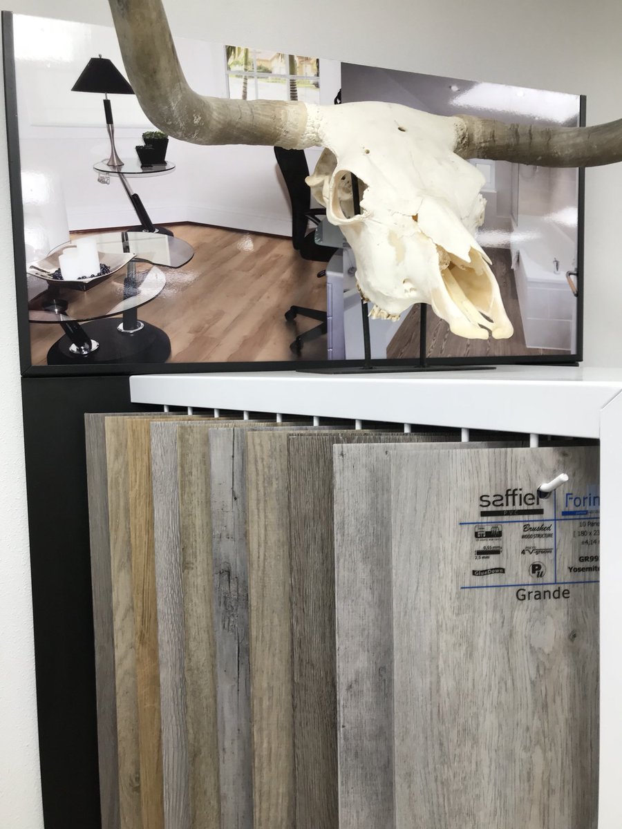 dannys_vloeren's tweet photo. #showroom #pvcvloeren Danny’s vloeren heeft alles op het gebied van #pvcvloeren ook #verwijderen wij alle soorten #vloeren zoals #parketvloeren #parketvloerverwijderen #tapijt #wolff #forinn #saffier #peitsman #mflor #quickstep kom eens bij ons in de #winkel kijken #geldrop https://t.co/wwmsK2L69H