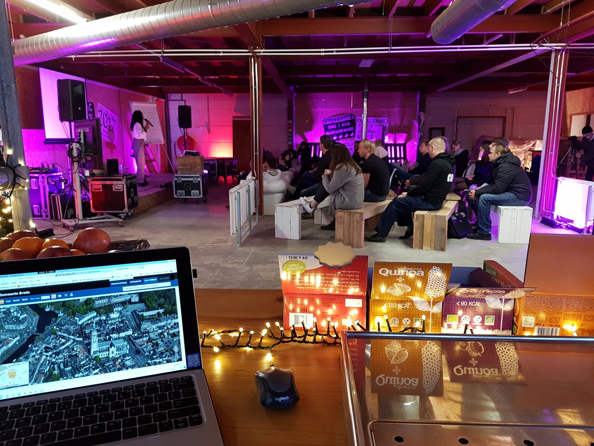 dolfbrinkmans's tweet photo. Het zit er weer op: 30 uur Public Health Hack Breda! Genoten van groepsdynamiek, energie bij de deelnemers en presentaties van 5 prototypes #PHHBreda https://t.co/JIYPakbvNF