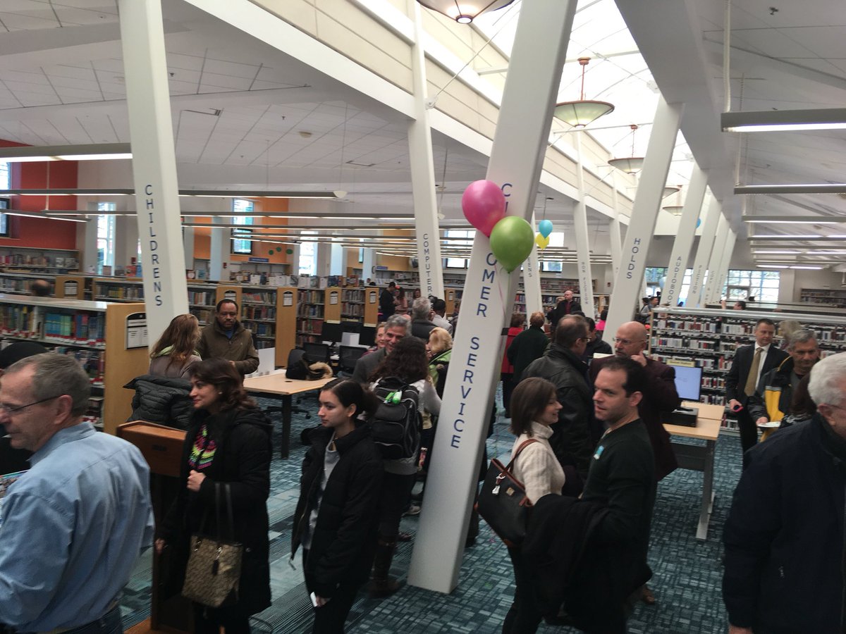 MCPL_Libraries's tweet photo. And the library is open! We’ve got books and cake. #QuinceOrchardLibrary #MCPLRefreshed https://t.co/RjD6240hpW