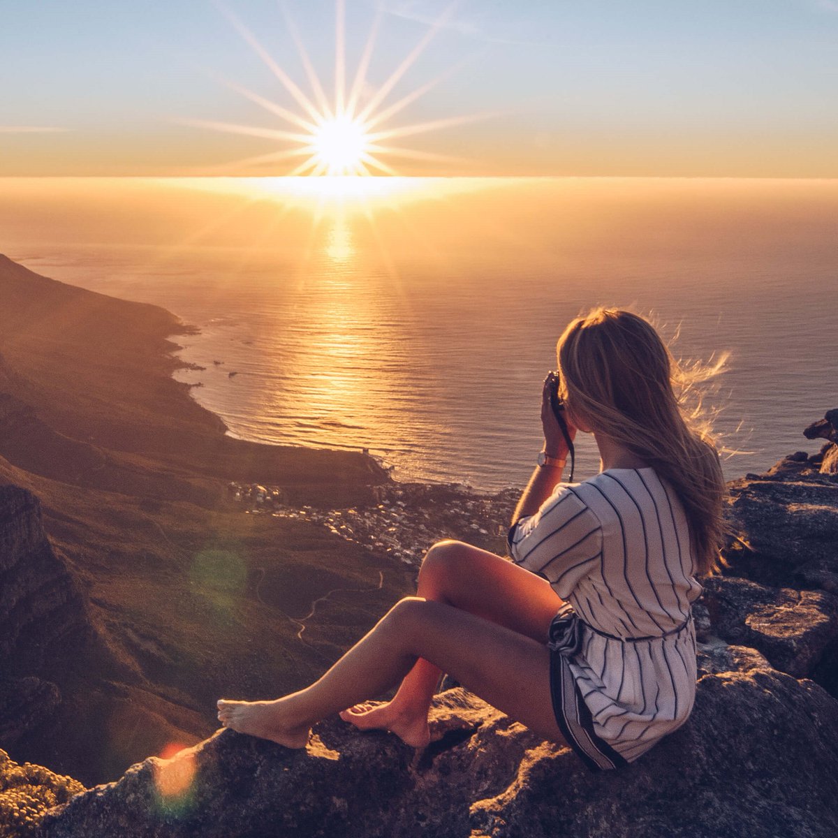TravelStarPro's tweet photo. Sunsets,like childhood, are viewed with wonder not just because they are beautiful but because they are fleeting. .
.
#adventure #wanderlust #landscape #travel #explore #outdoor #nature #photography #adventurer #adventures #wander #wamderer #traveler #traveling #explorer #Sunset https://t.co/0Siry0GlpV