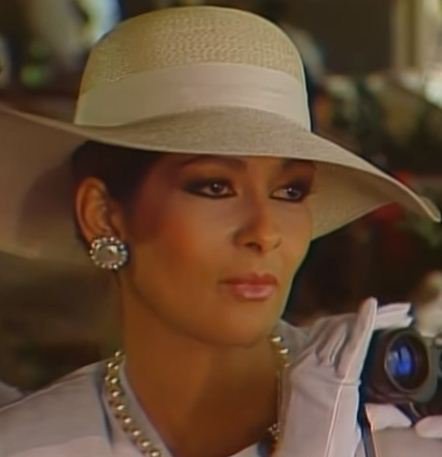 mitalukic0's tweet photo. #HildaCarrero #telenovela #LasAmazonas @HILDA261251 @venevision #actriz #venezolana #venezuelan #actress #artist #teatro #Cine #tv #FotoHomenaje #artista #tbt https://t.co/5azw00fkur