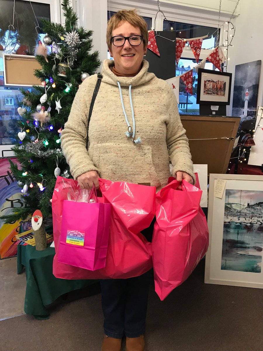 Recognise this lovely Lady with all her pink The COLOURS Of BRIXHAM bags of purchases? Thank you! <a href="/Brixhamchic/">Brixhamchic</a> <a href="/DevonLife/">Devon Life</a> <a href="/lovebrixham/">❤LoveBrixham</a> <a href="/Torbay_Hour/">#TorbayHour</a> @LoveYourHighSt <a href="/48/">Я хо4у спать</a> Middle Street. BRIXHAM #ART &amp; craft. <a href="/Vixbrix/">Vix 💙</a>