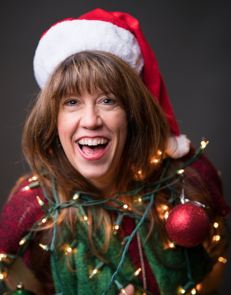 MusicBizPdx's tweet photo. Christmas Music Video Release!  12 Hours - Counting Down!  8 PM TODAY - Saturday, PST. #HereIAmHome #MyFirstMusicVideo #ChristmasMusic https://t.co/nQujCNckM8