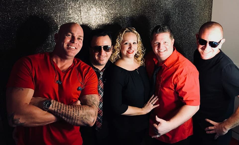 SDBDrumman's tweet photo. #tonight @ShaneDuncanBand #livemusic @Mville_HBR #getfamiliar #sdb2017 https://t.co/Yu6aeb5XOj