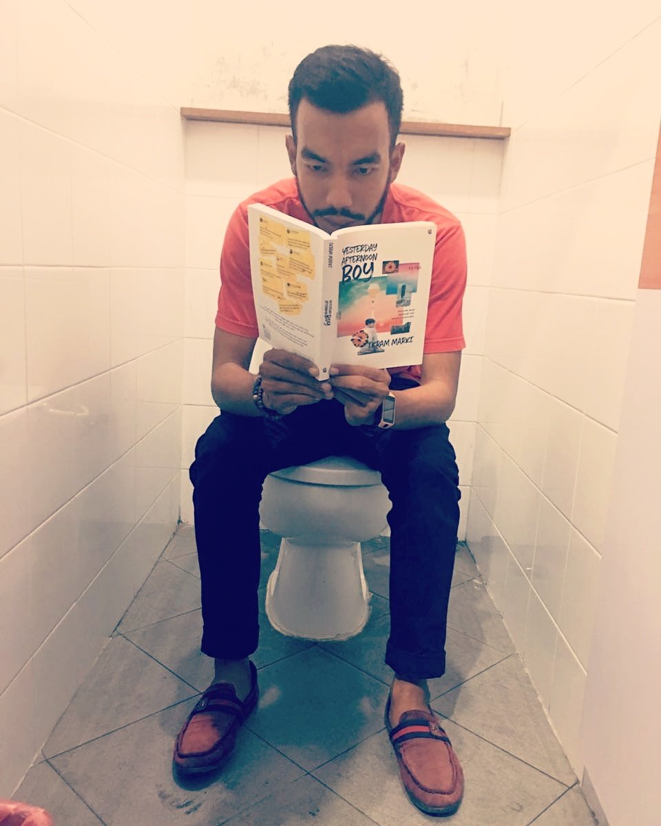 Membaca buku #YesterdayAfrernoonBoy karya <a href="/ikramarki/">ikram marki</a>  bikin BAB lancar seperti air mngalir sampai jauh.