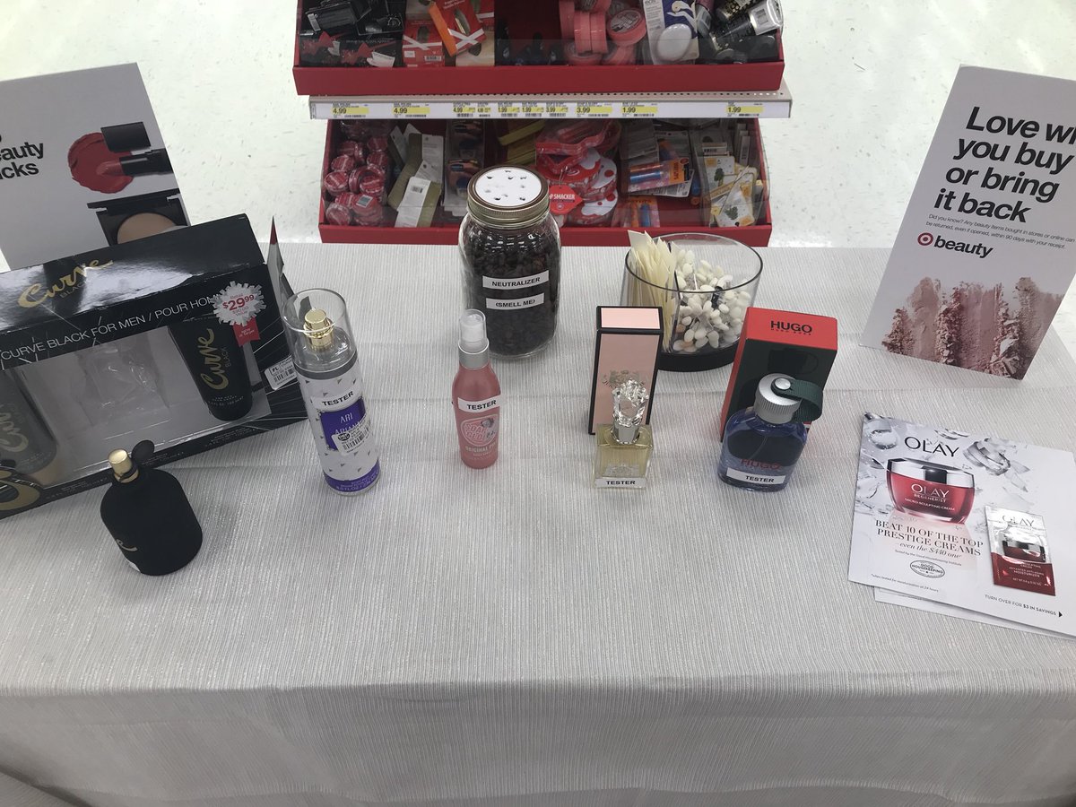 Am_Harden's tweet photo. Did you know that Coffee Beans are Natural Neutralizer?! Kayla our Beauty advisor does😀 Sample Fragrance Event Here at 2230! #targetbeauty @JessMoliterno @Leonora_Is @monico_g @Djoumbarry https://t.co/0RTx2bsJko