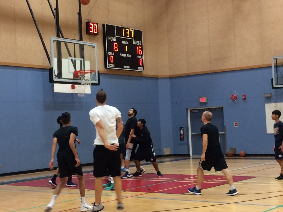 CochraneEDU's tweet photo. The Staff-Student Basketball game was a great way to end the week! @ATMSSabres and @abbytitans joined together to form the teams. #teacherswereguests #draining3s https://t.co/u7NRGhVHCu