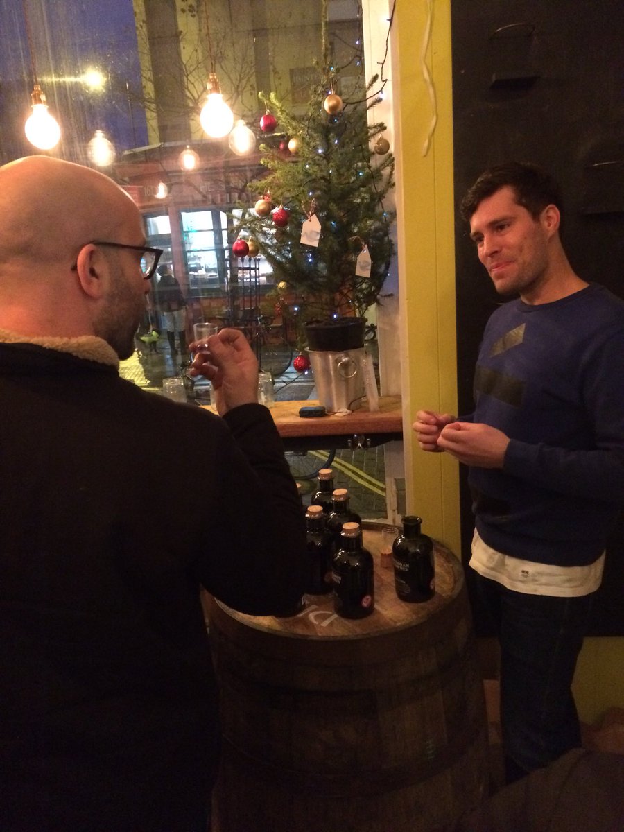 boroughwines_sn's tweet photo. @SurendranBownes Gin #ontasting right now in #stokey. Brave the rain and come and try this incredible Gin! https://t.co/yKl9nq4yUo
