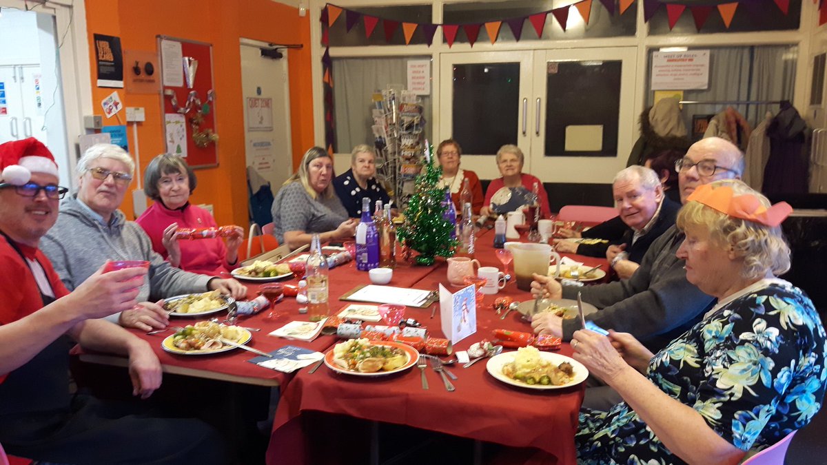 Meetupcommunity's tweet image. Our Senior Citizens Xmas Lunch was a big success yesterday at Meet Up. Such a fabulous bunch of people. We all had lots of fun! #TBFCharity 🎅🎄🎈🎉🎁 ❤
