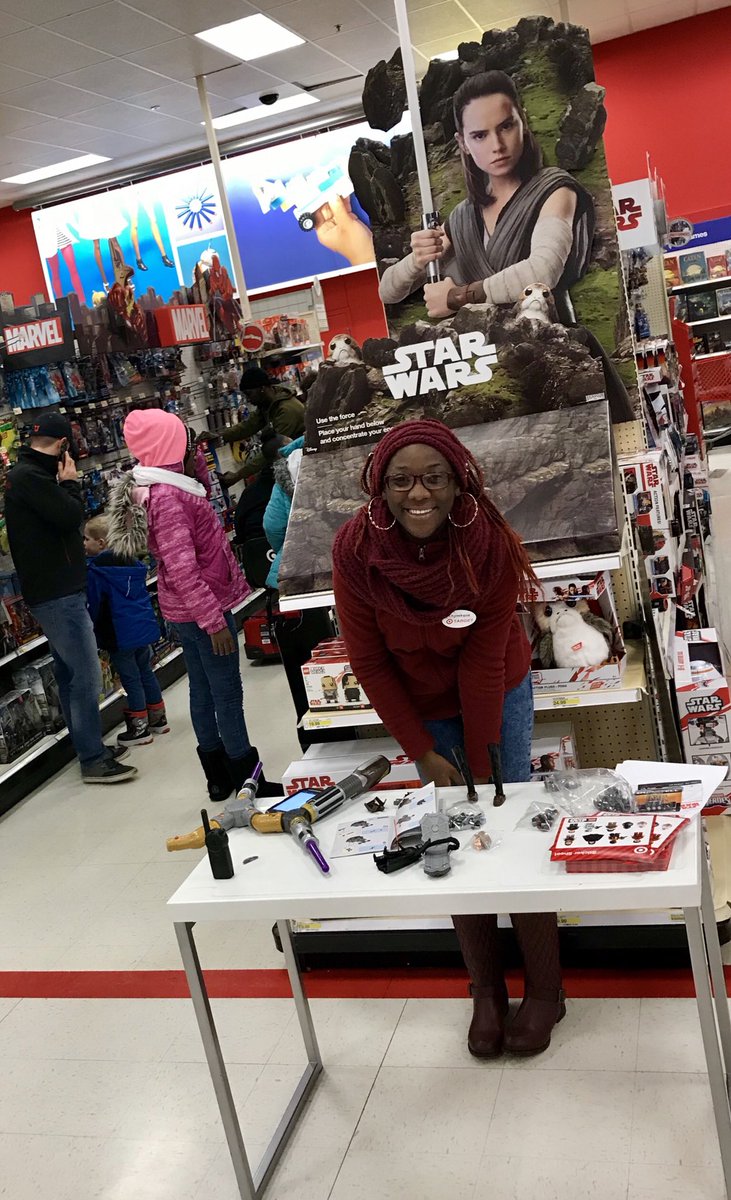 ALatina67's tweet photo. Happy to host @CWRUPD and friends at T1804 for Heroes and Helpers! #GiveJoy #12daysofD170 @cat10jill @Jon_Mehm31 @rachelegbers @stu_towne @LoriZNelson @marmcconville @LASchreib https://t.co/3phHHT3avT