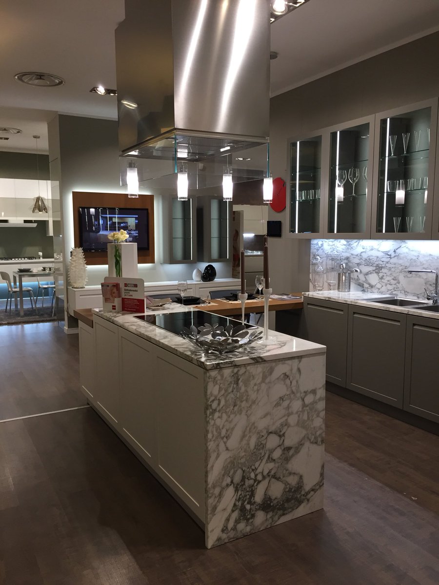iFoodit's tweet photo. Lo Store Scavolini Portici è bellissimo! Le cucine @scavolini stupende #iFoodinStore #ScavoliniStorePortici #scavolini https://t.co/aUZymtfhY1