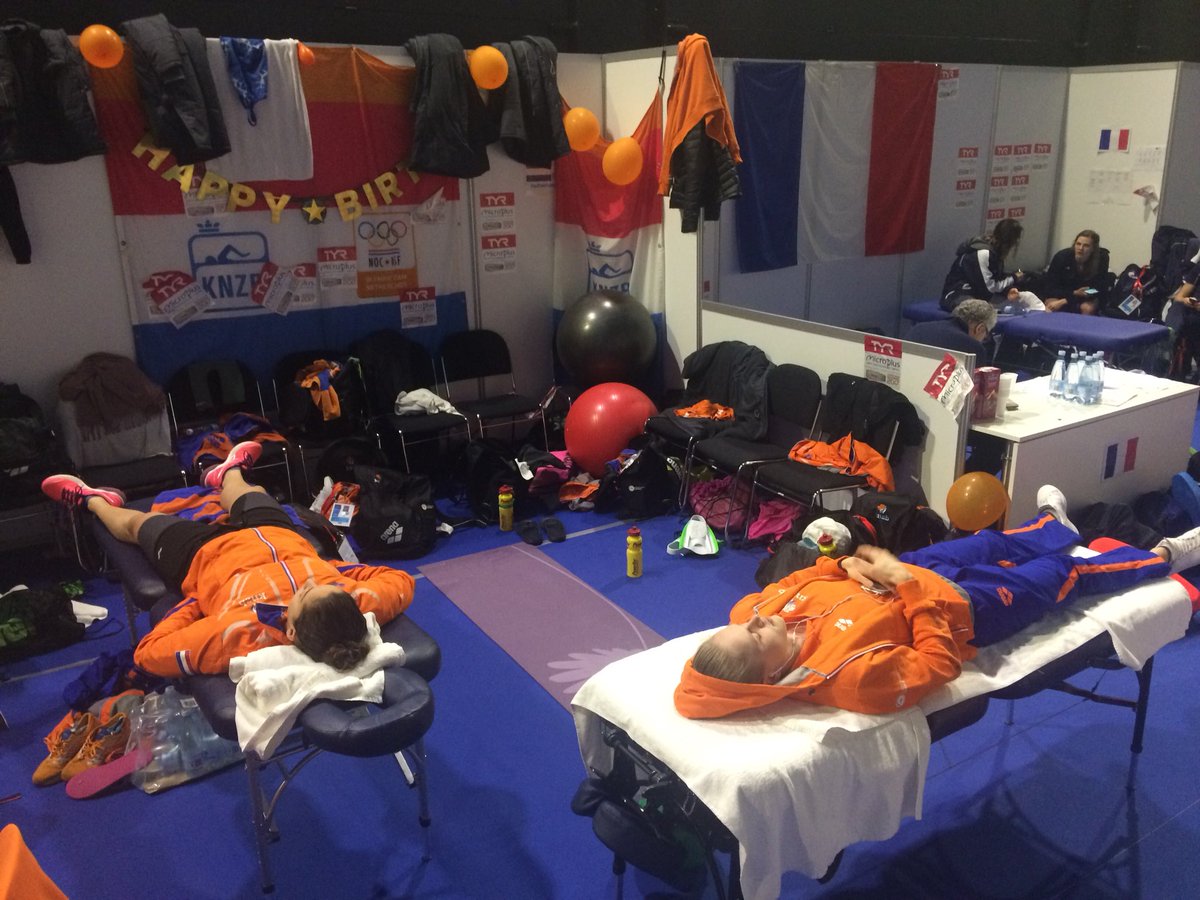 PatrickPearson's tweet photo. Bij ons in het mortuarium 🤔 @ranomikromo @Maaike_de_Waard #finalevoorbereiding #platterust #EuroSwim2017 https://t.co/VDnUBwqMp0