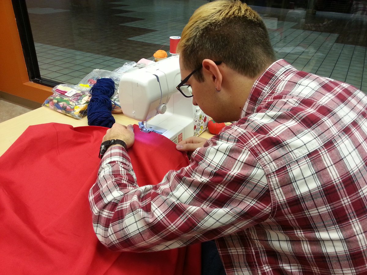 EssdackMakers's tweet photo. Learning about sewing in the #makerspace! Other than a basic sewing machine, what tools should  we be working towards? #cosplay https://t.co/CwZy04j2vA