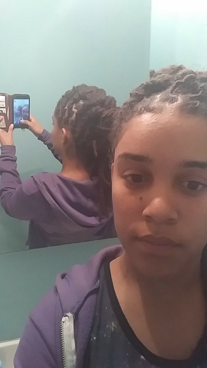 Zebra425's tweet photo. #LocHawk #NaturalHair #Locs #BlackGirlMagic https://t.co/9w5oUmHSlz